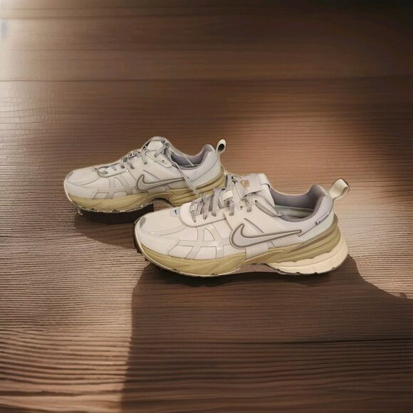 Size 7.5 - Nike V2K Run GORE-TEX Light Iron Ore W - Picture 4 of 7